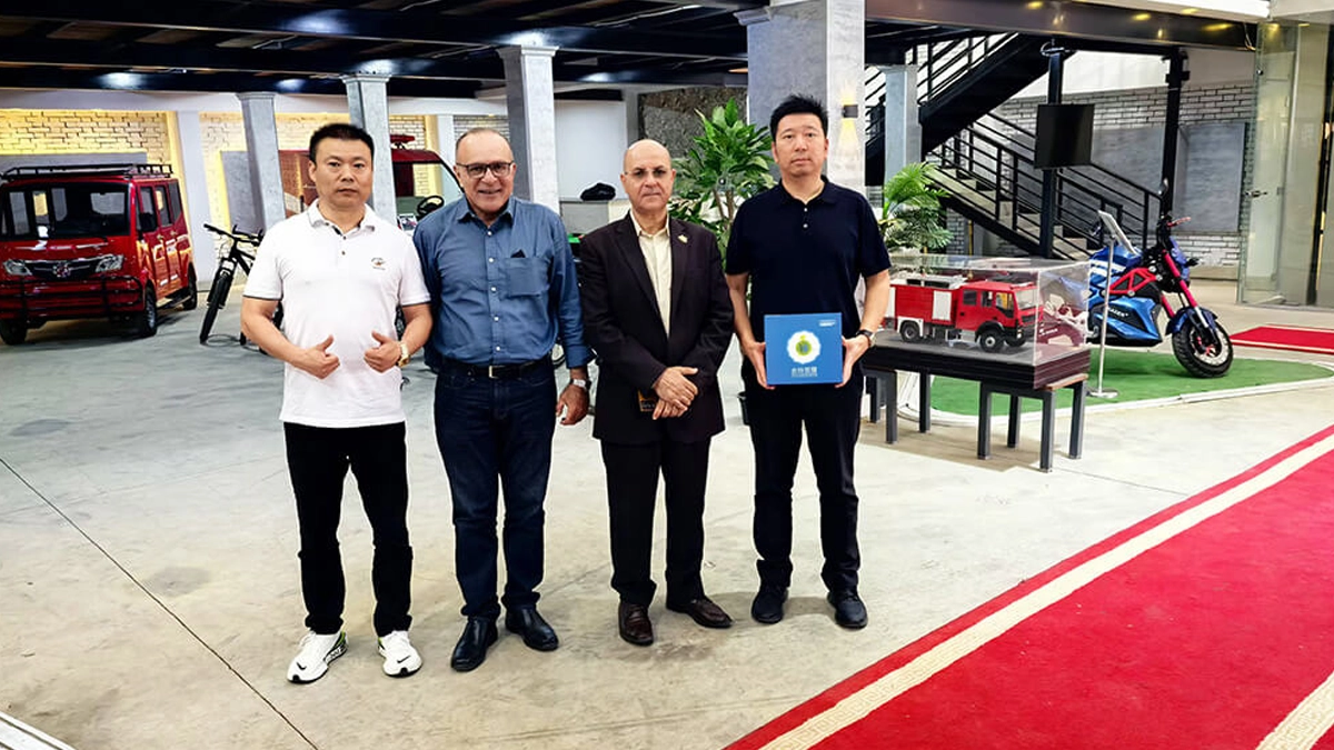 Arab Customers Visit The JINQUAN HDPE Pipe Factory